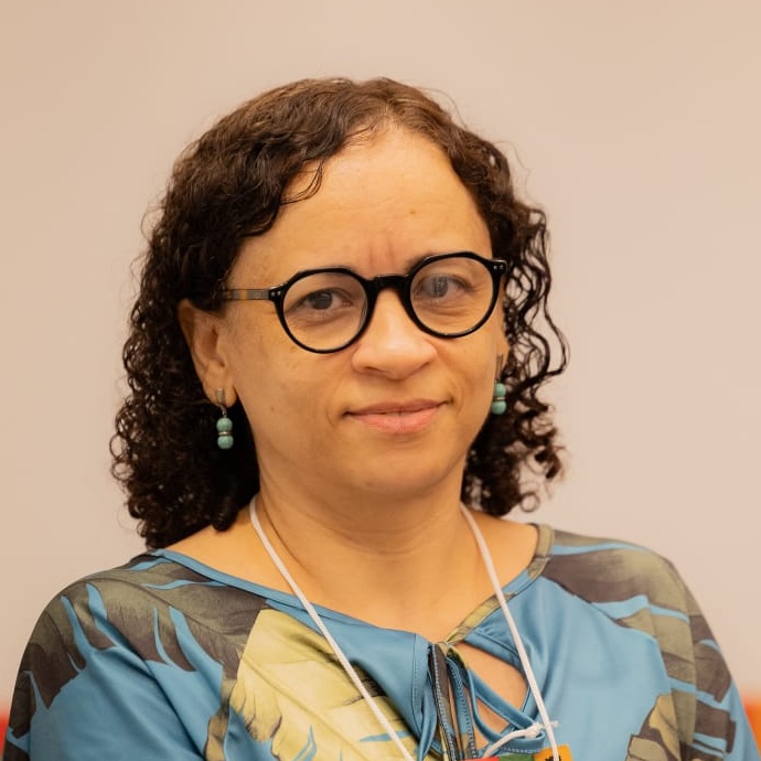 Aline Paes